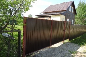 Откатные ворота на винтовых сваях